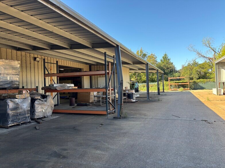 More Photos Of 4181 Magnolia St, Pearland Manufacturing For Lease