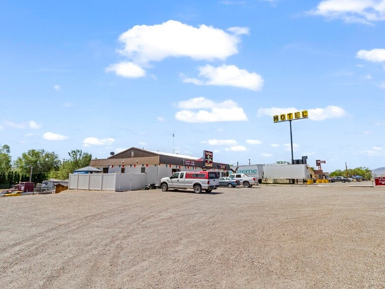 More Photos Of 1015 Chestnut St, Carlin Convenience Store For Sale