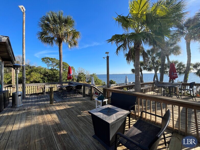 More Photos Of 5370 N Cocoa Blvd, Cocoa Restaurant For Lease