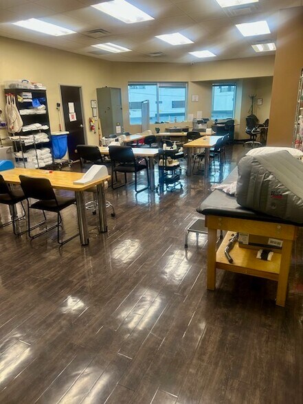 More Photos Of 370 E Virginia Ave, Phoenix Medical For Sale