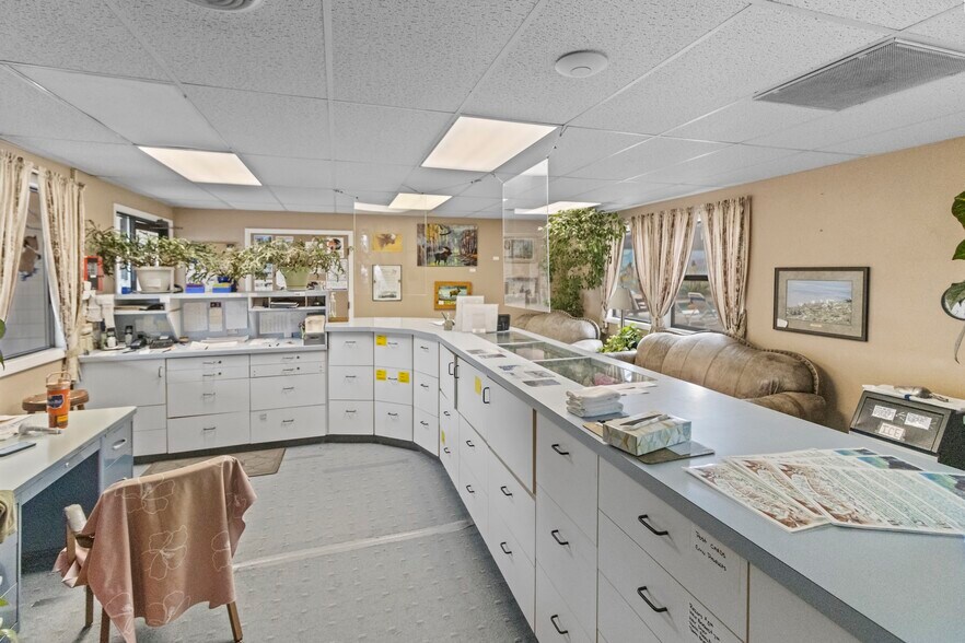 More Photos Of 202 W Main St, White Sulphur Springs Hotel For Sale