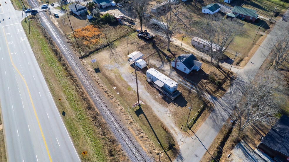 More Photos Of 207 Manley Dr, Anderson Office Residential For Sale