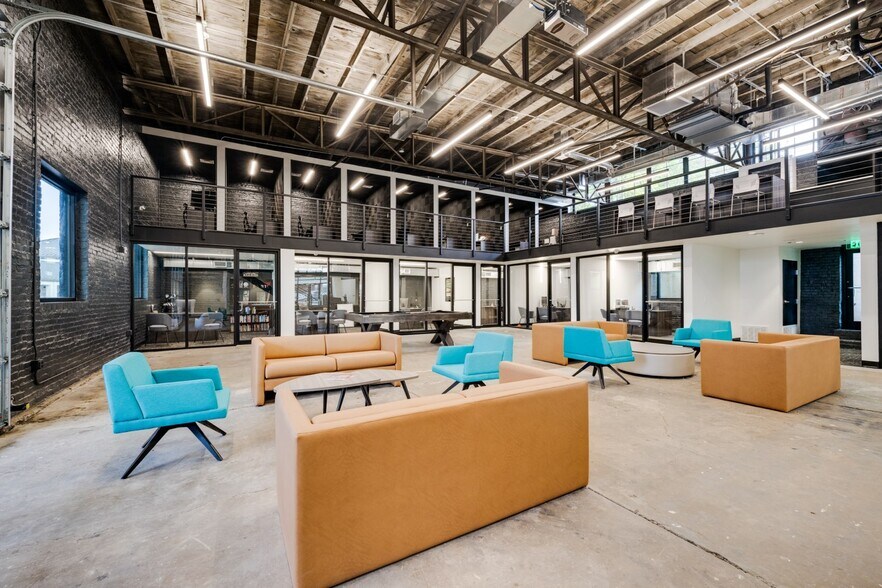 More Photos Of 1090 Spencer St, Conway Loft Creative Space For Lease