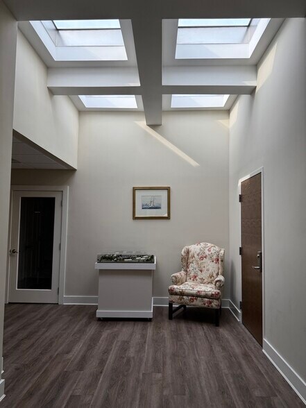 More Photos Of 10 Julia Ln, Cold Spring Loft Creative Space For Lease
