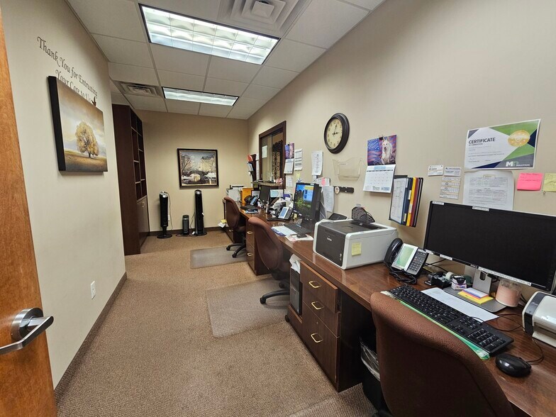 More Photos Of 400 Montauk Hwy, West Islip Medical For Lease