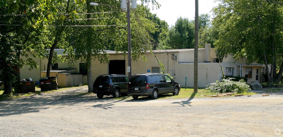 More Photos Of 10 Denlar Dr, Chester Manufacturing For Lease