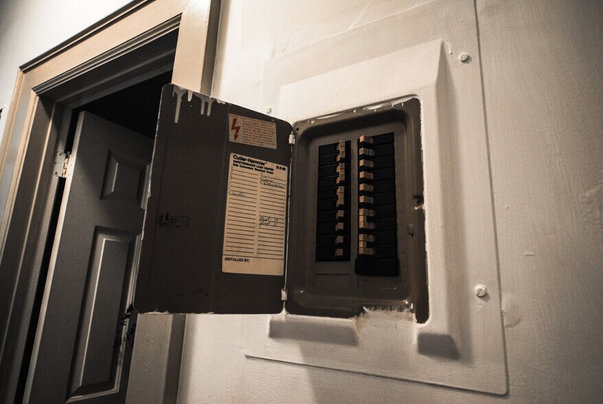 More Photos Of 809 Cathedral St, Baltimore Apartments For Lease