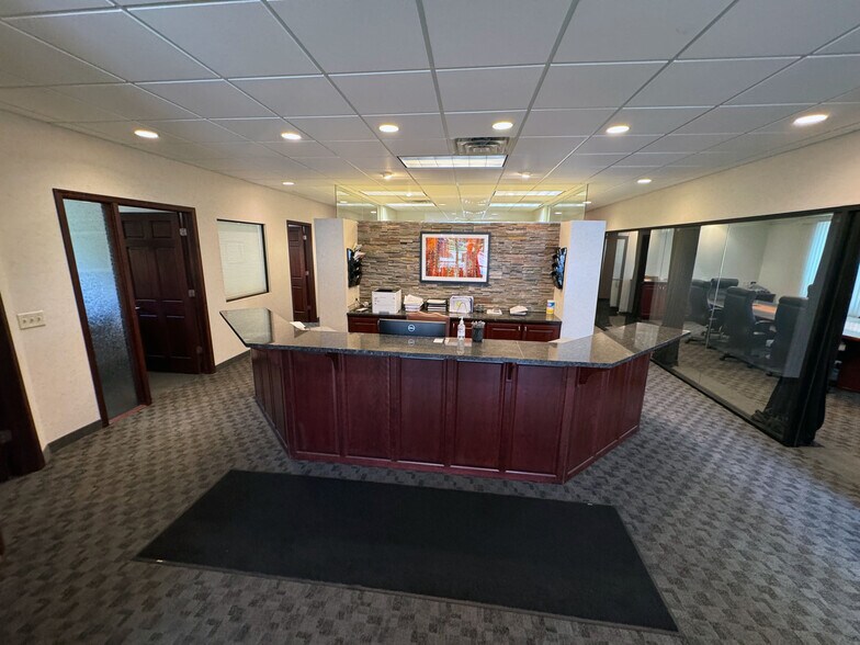 More Photos Of 2781 Pilot Knob Rd, Eagan Medical For Sale