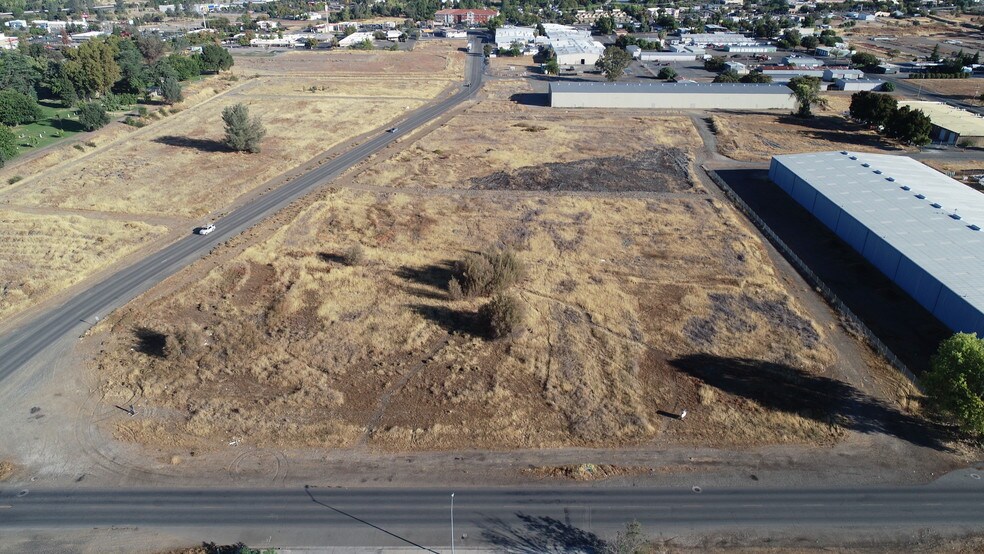 More Photos Of 2620 5th Ave, Oroville Warehouse For Sale