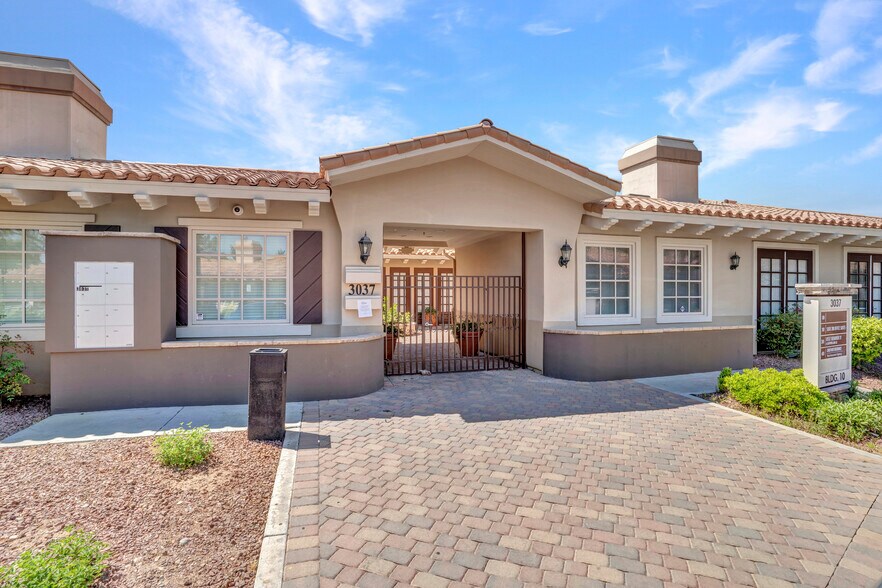 More Photos Of 3037 E Warm Springs Rd, Las Vegas Medical For Lease