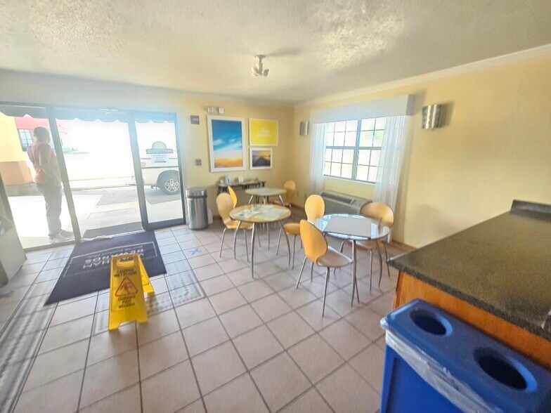 More Photos Of 143 Highway 65 S, Tallulah Hospitality For Sale