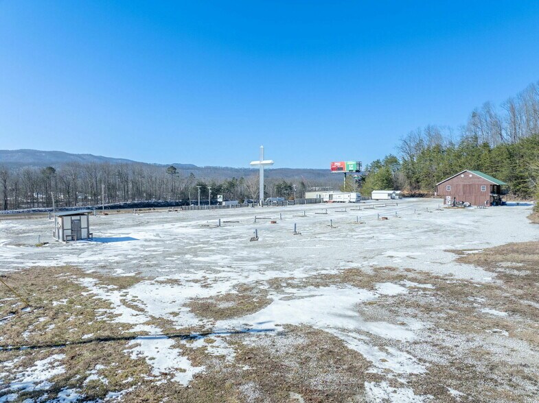 More Photos Of 269 Luther Seiber Blvd, Pioneer Land For Sale