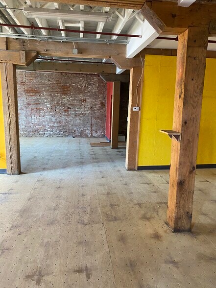 More Photos Of 118 SE 4th St, Des Moines Warehouse For Lease