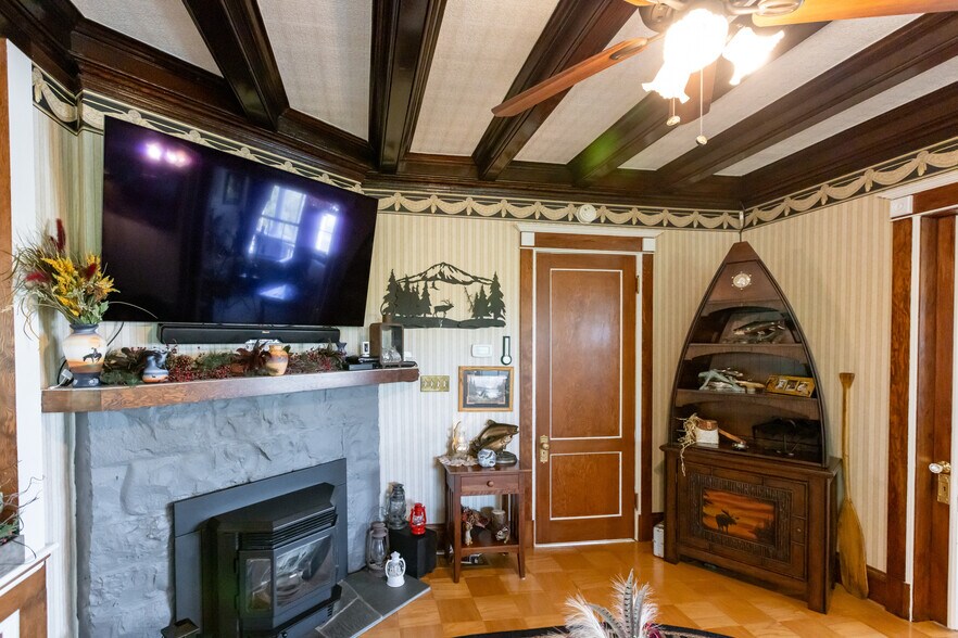 More Photos Of 620 Davis St, Wasco Specialty For Sale