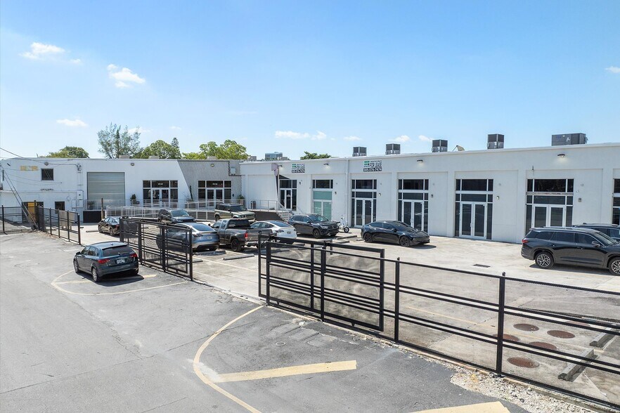 More Photos Of 350 NE 75th St, Miami Loft Creative Space For Lease