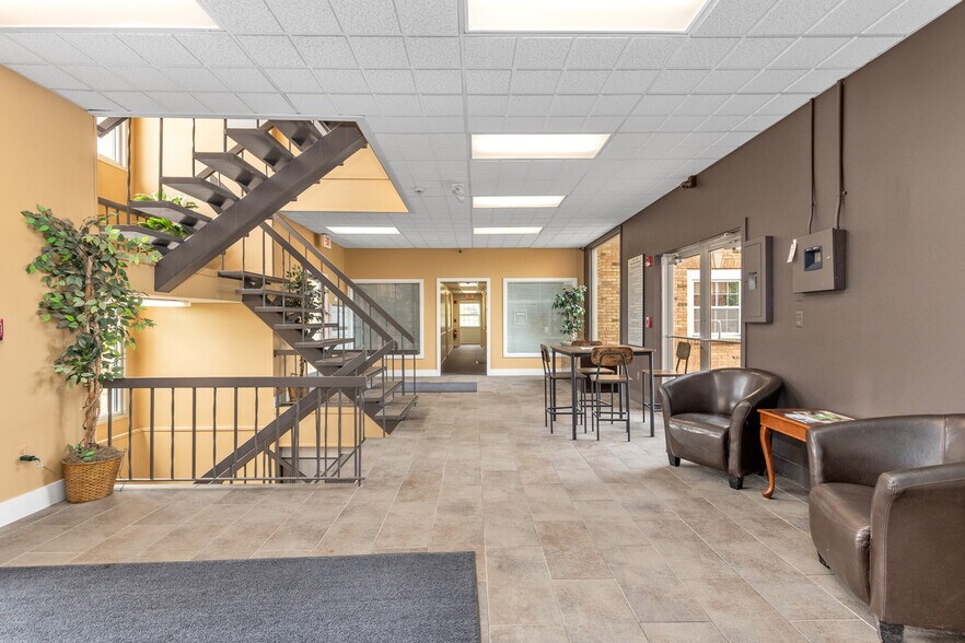 More Photos Of 2180 44th St SE, Kentwood Office For Sale