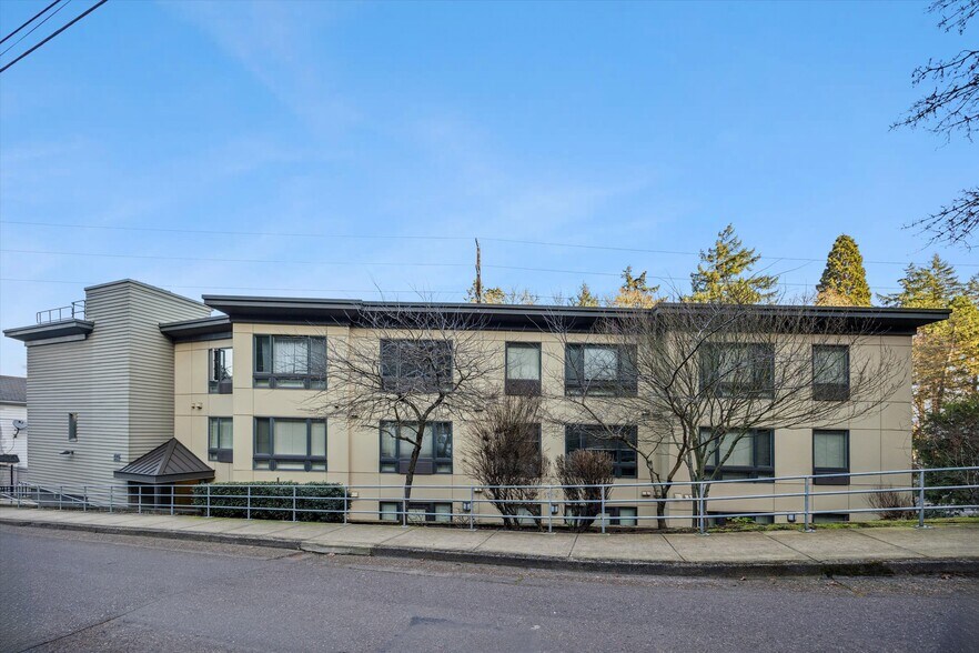 More Photos Of 2926 SW 4th Ave, Portland Apartments For Sale