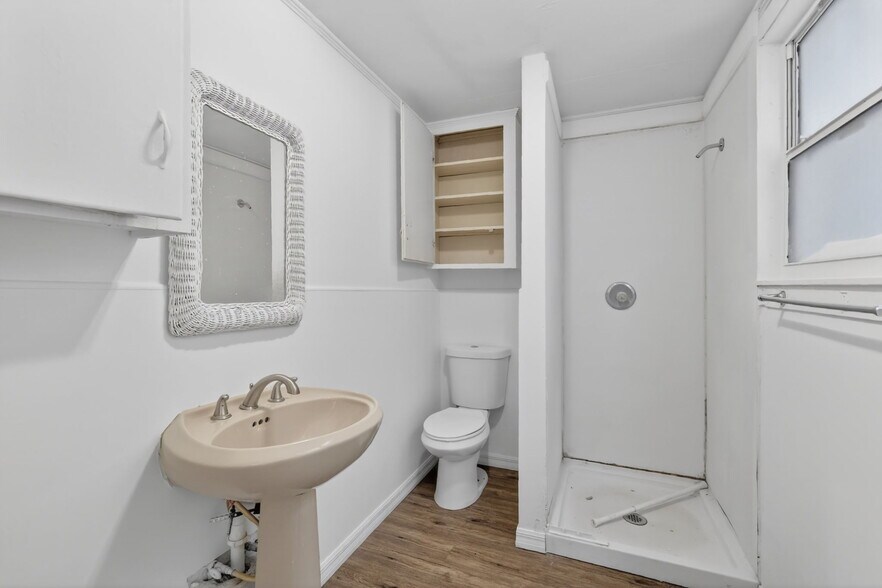 More Photos Of 527 E Lemon Ave, Eustis Apartments For Sale