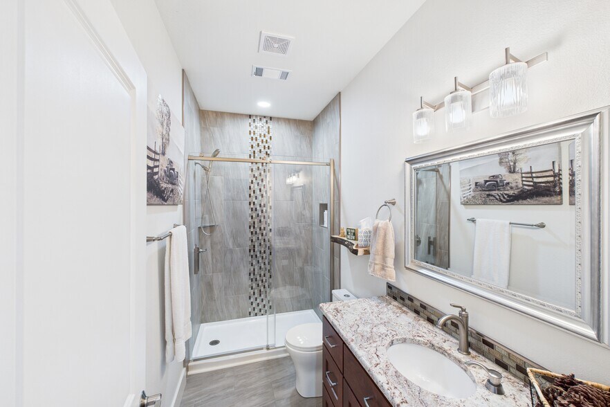 More Photos Of 141 County Road 851, Elizabeth Hotel For Sale