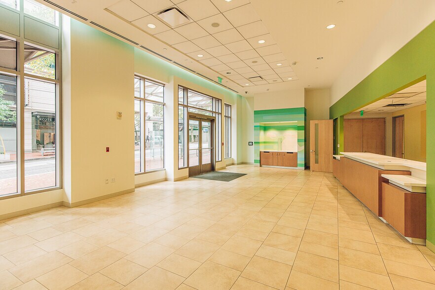 More Photos Of 545 SW Taylor St, Portland Hotel For Lease