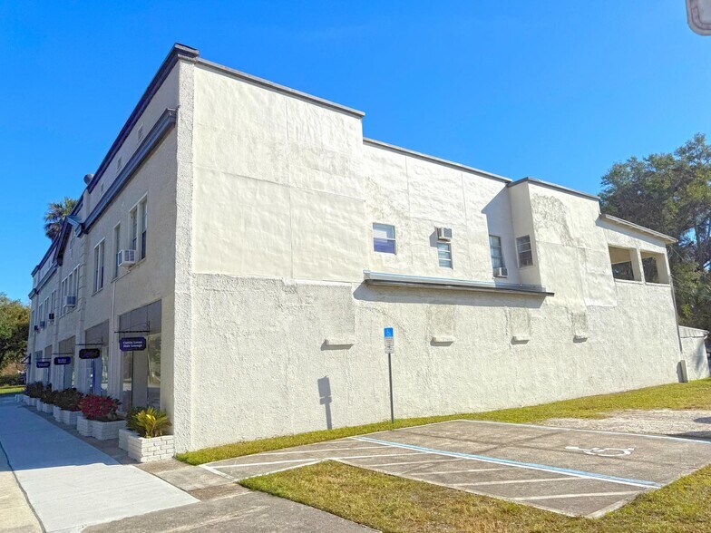 More Photos Of 244 E Graves Ave, Orange City Apartments For Lease