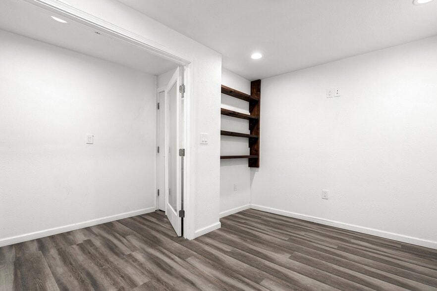 More Photos Of 249 W Main St, Avon Office For Lease