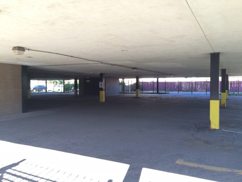 More Photos Of 2715 N Central Ave, Chicago Medical For Sale