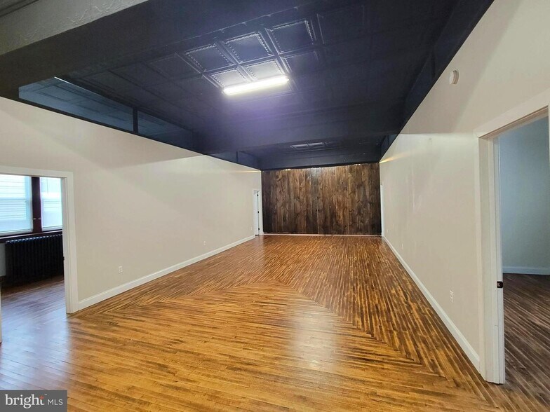 More Photos Of 35-39 E Philadelphia Ave, Boyertown Storefront Retail Residential For Lease