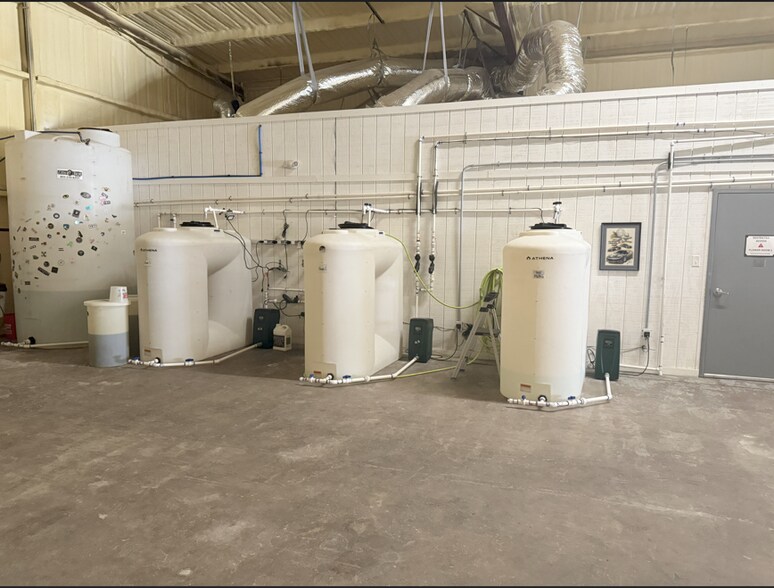 More Photos Of 818 W Veterans Memorial Hwy, Blanchard Industrial For Sale