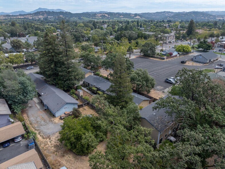 More Photos Of 8585 Old Redwood Hwy, Windsor Apartments For Sale