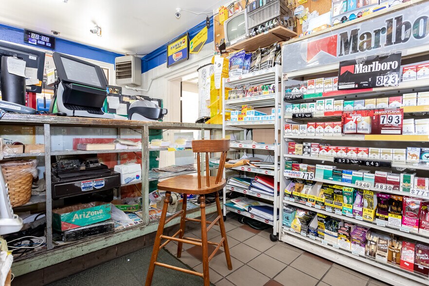 More Photos Of 1401 S Whitford Rd, West Chester Storefront Retail Residential For Sale