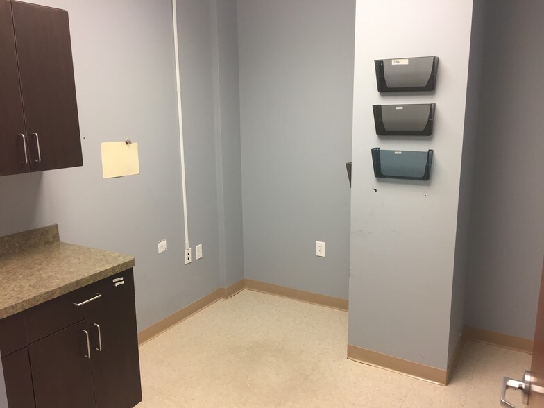 More Photos Of 160 Lanza Ave, Garfield Medical For Sale