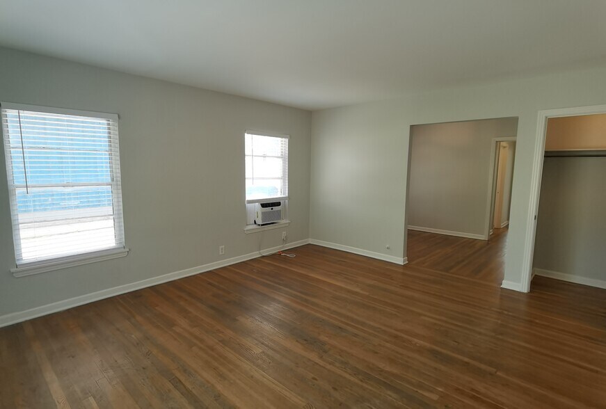 More Photos Of 340 Natalen Ave, San Antonio Multifamily For Sale