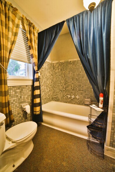 More Photos Of 108 Hillcrest St, Orlando Office For Sale