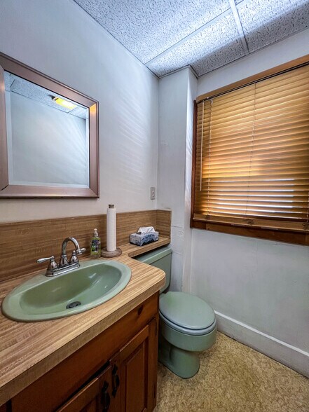 More Photos Of 300 Worcester Rd, Framingham Office For Sale