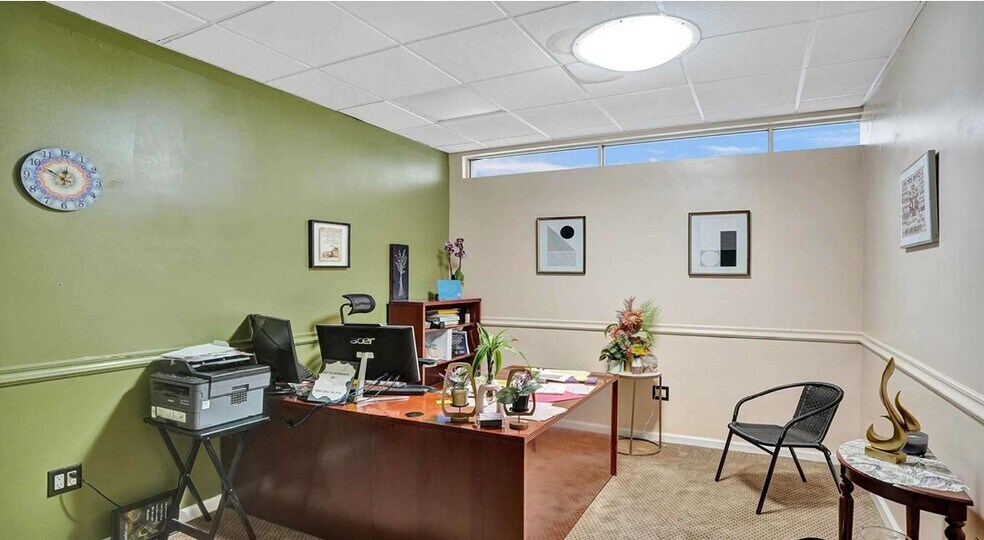 More Photos Of 2261 NE 36th St, Lighthouse Point Medical For Sale