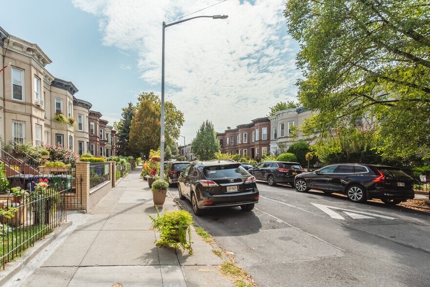 More Photos Of 310 E 25th St, Brooklyn Apartments For Sale