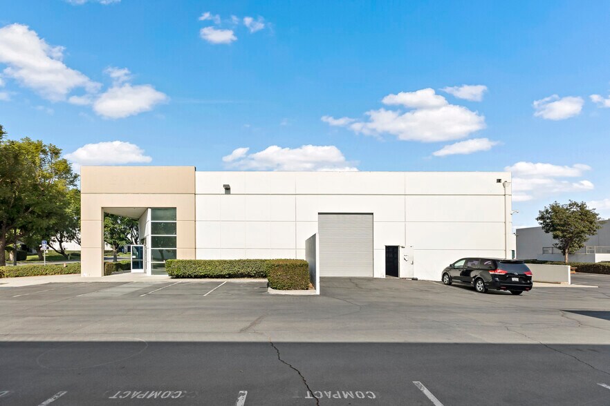 More Photos Of 1461 S Balboa Ave, Ontario Warehouse For Lease