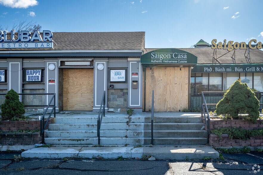 More Photos Of 1702 Middle Country Rd, Centereach Restaurant For Sale