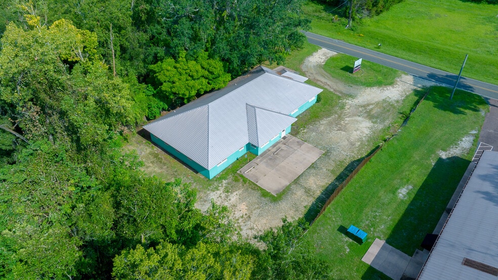 More Photos Of 1415 NW 23rd Ave, Chiefland Medical For Sale