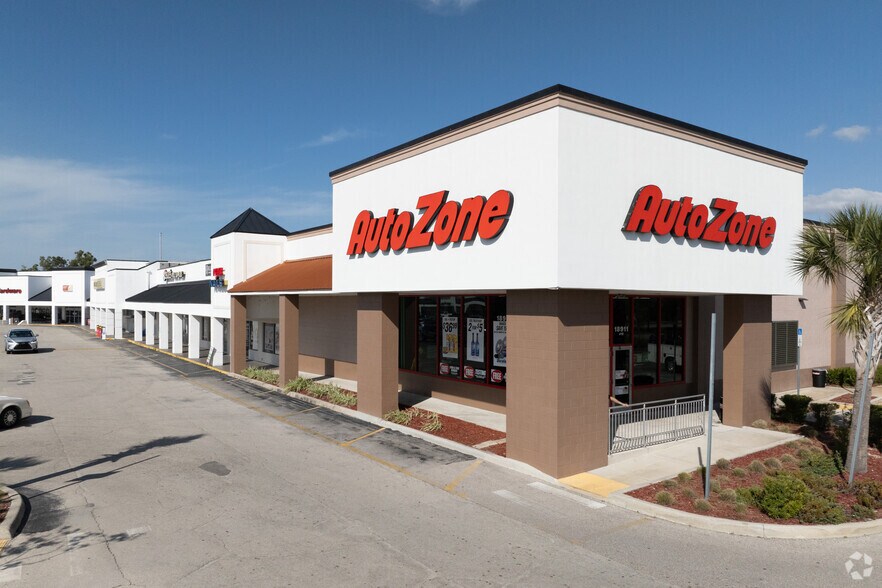 More Photos Of 18911 S Tamiami Trl, Fort Myers Storefront For Lease