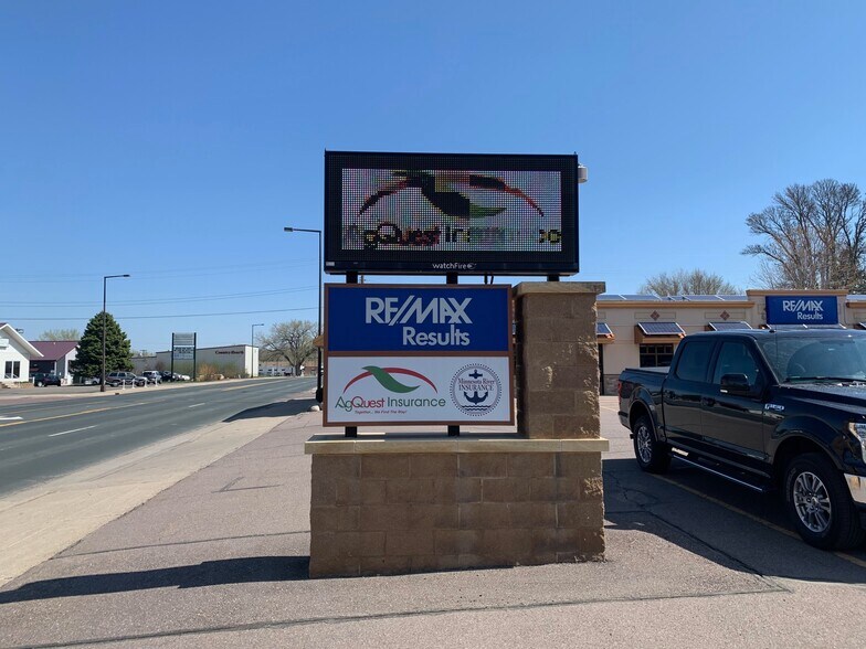 More Photos Of 1635 N Riverfront Dr, Mankato Office For Lease