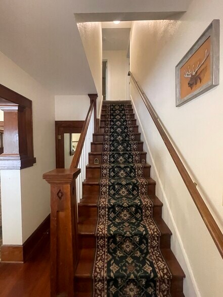 More Photos Of 1396 Charnelton St, Eugene Office For Lease