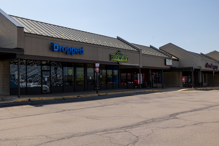 More Photos Of 1-400 E End Ctr, Wilkes-Barre Unknown For Lease