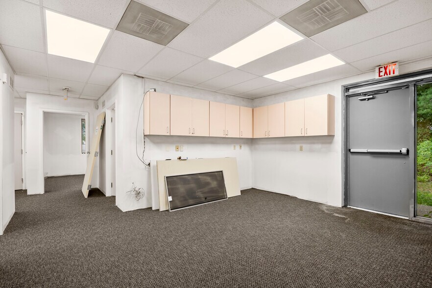 More Photos Of 2 Chelsea Pl, Clifton Park Medical For Sale