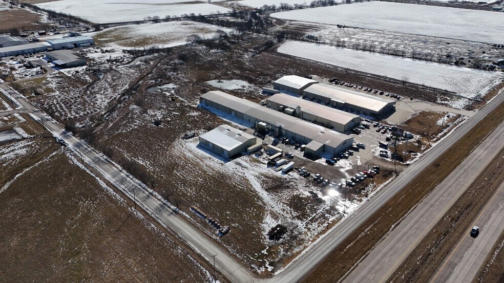 More Photos Of 12699 S Interstate 35, Valley View Warehouse For Sale