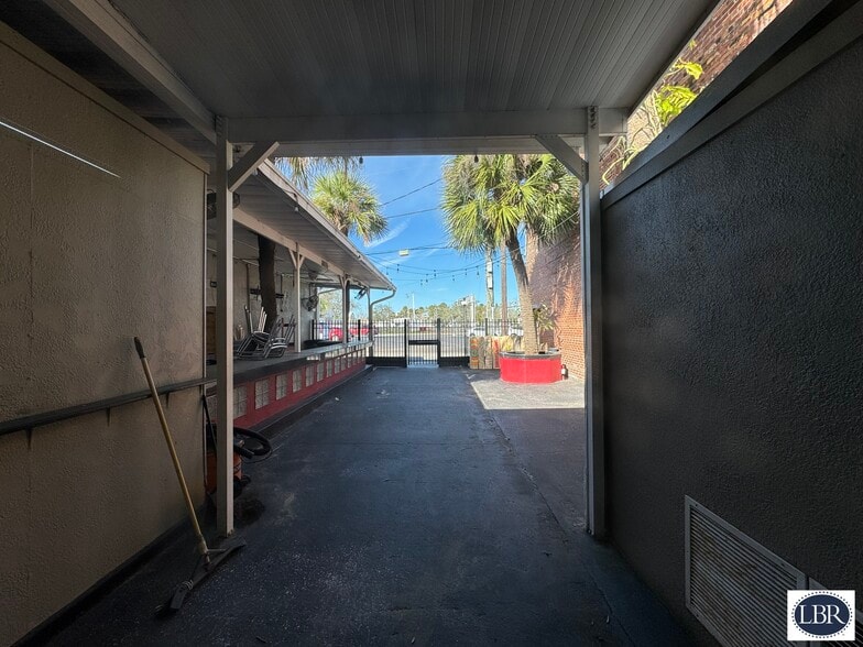 More Photos Of 918 E New Haven Ave, Melbourne General Retail For Sale