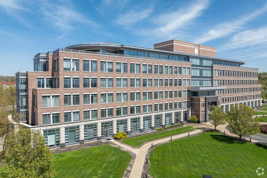 More Photos Of 22901 Millcreek Blvd, Highland Hills Office For Lease