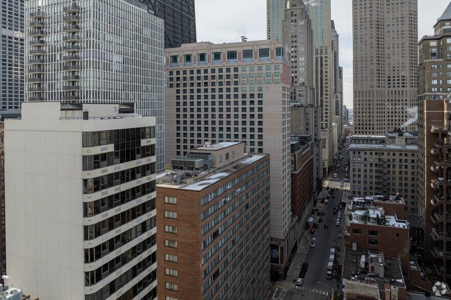 More Photos Of 198 E Delaware Pl, Chicago Hotel For Lease
