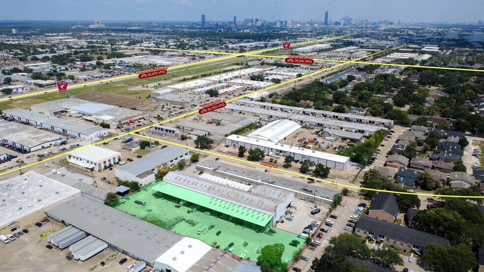 More Photos Of 5890 Allday Dr, Houston Manufacturing For Lease